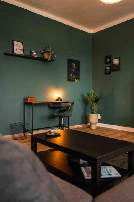 Ferienwohnung Bali Style Mit High Speed Wlan Und Gratis Parkplatz Γκέρα Εξωτερικό φωτογραφία