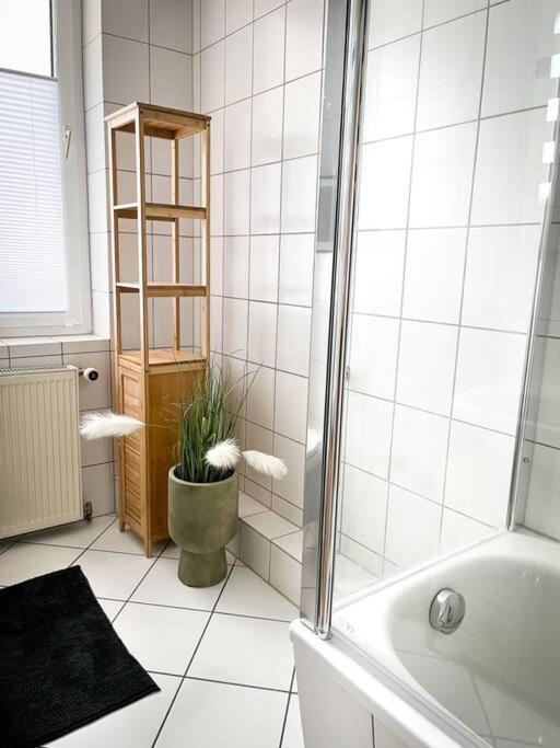 Ferienwohnung Bali Style Mit High Speed Wlan Und Gratis Parkplatz Γκέρα Εξωτερικό φωτογραφία